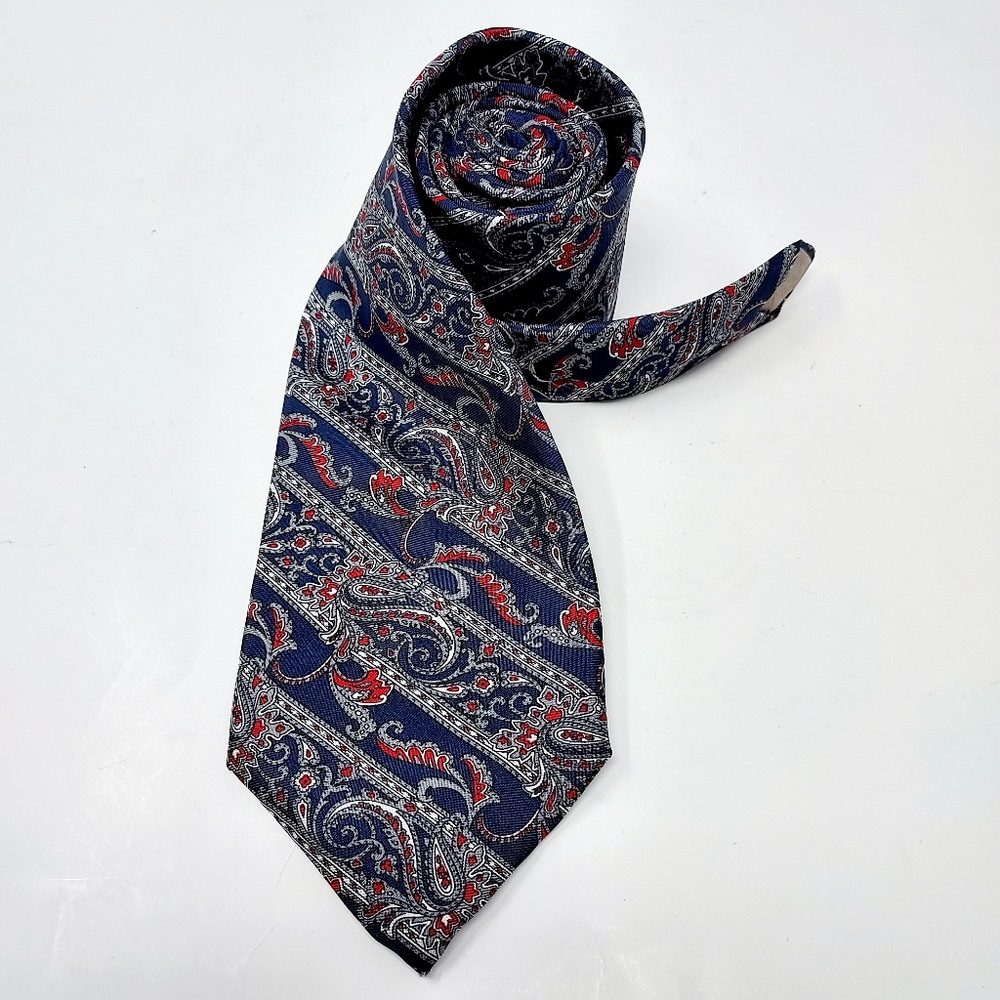 🔴3/$20 Christian Dior Blue Paisley Silk Tie